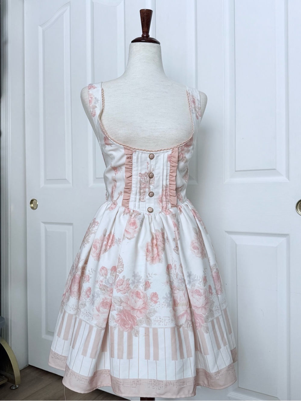 Liz Lisa Piano and Floral Print Jumperskirt Dress in white x peach pink